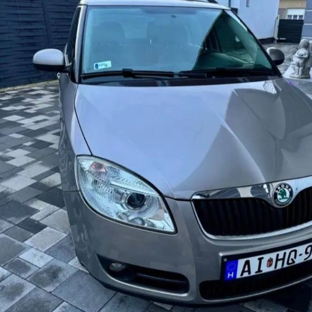 Tel: +36303817018 / +36303719779